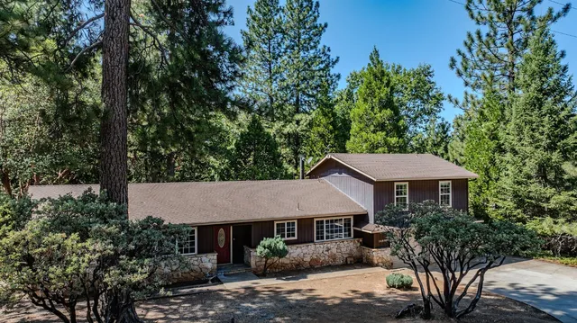 $385,000 | 26019 Ridge Drive, Pioneer, CA 95666