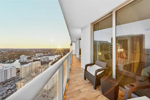 $1,080,000 | 4111 South Ocean Drive, Unit 3703, Hollywood, FL 33019