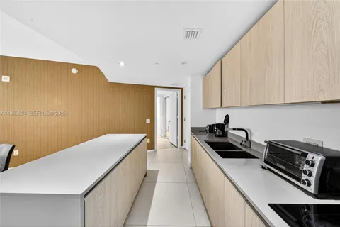 $1,080,000 | 4111 South Ocean Drive, Unit 3703, Hollywood, FL 33019