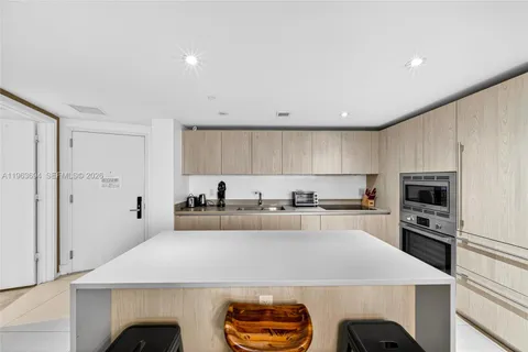 $1,080,000 | 4111 South Ocean Drive, Unit 3703, Hollywood, FL 33019