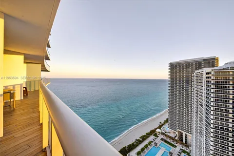 $1,080,000 | 4111 South Ocean Drive, Unit 3703, Hollywood, FL 33019