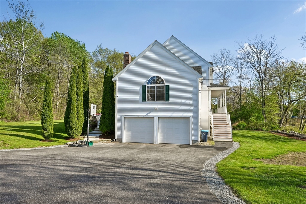 30 Clews Street Shrewsbury, MA 01545 - Photo 2 of 39