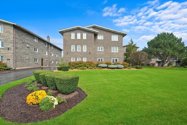 $1,800 | 9016 West 140th Street, Unit 3A, Orland Park, IL 60462