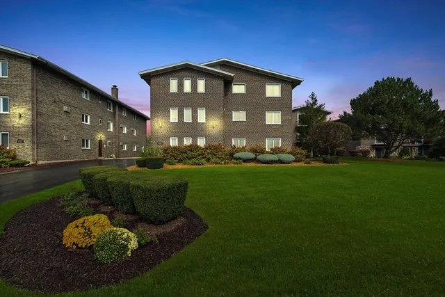 $1,800 | 9016 West 140th Street, Unit 3A, Orland Park, IL 60462