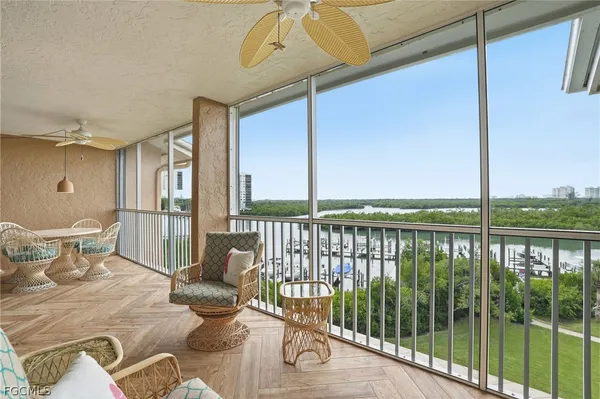 $899,000 | 300 Horse Creek Drive, Unit 504, Naples, FL 34110