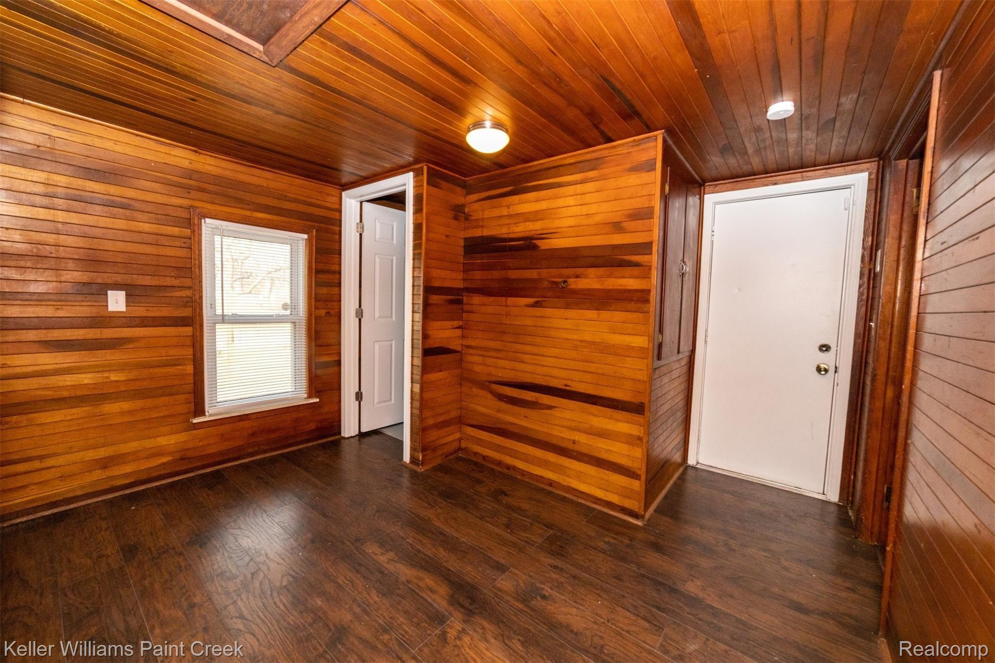 11011 Toepfer Road Warren, MI 48089 - Photo 13 of 20 261D4323-84DA-4DB7-8D70-FB3091F4FE4D.jpeg