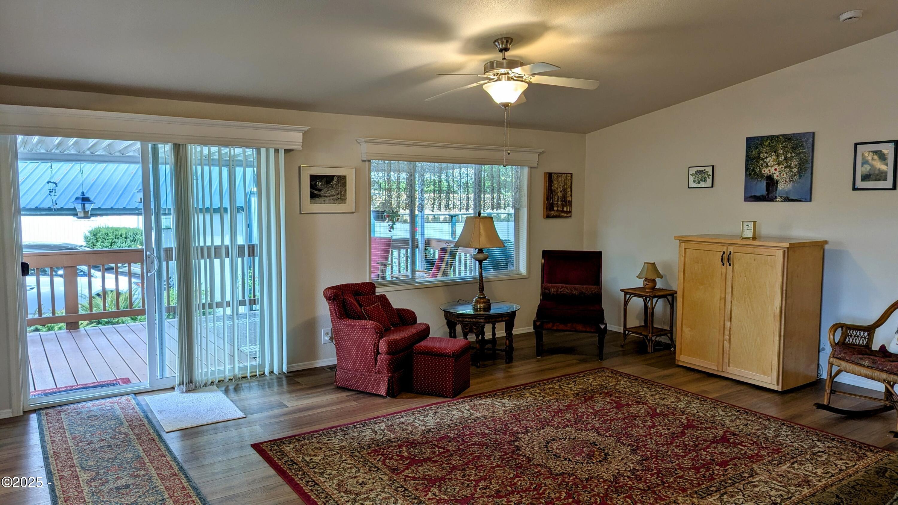 33125 White Oak Road Corvallis, OR 97333 - Photo 4 of 37 Living room