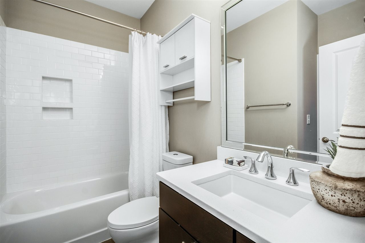 4110 English Garden Way Raleigh, NC 27612 - Photo 20 of 30 Bathroom