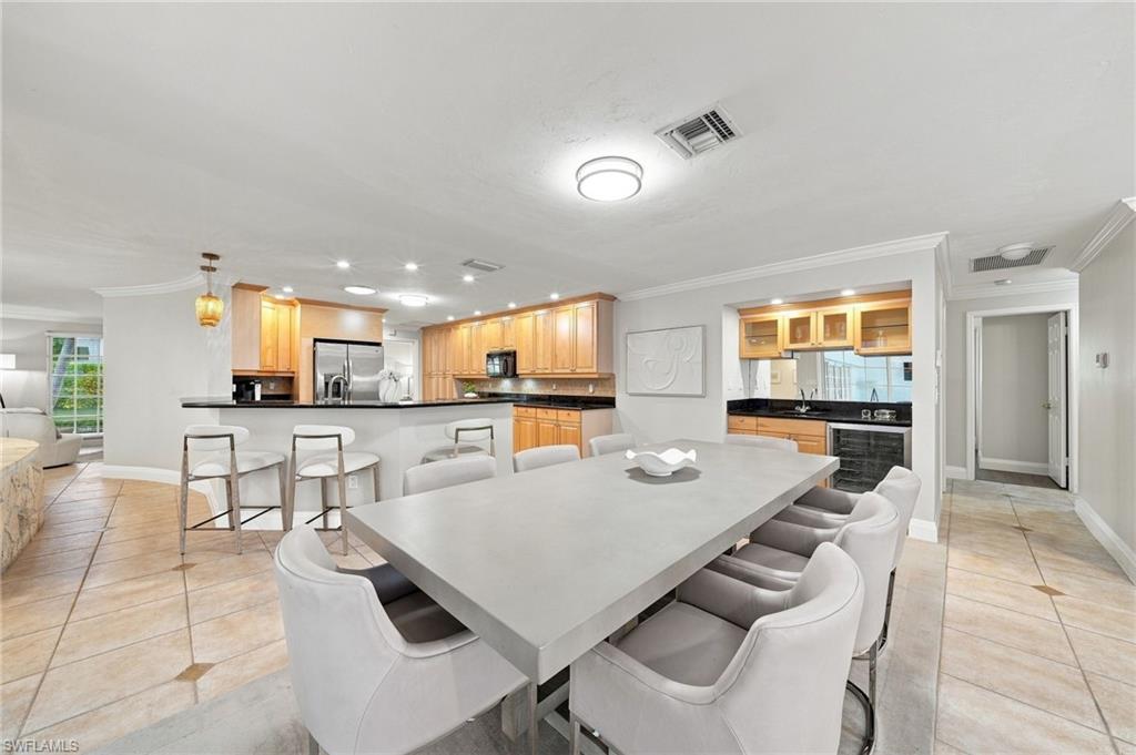 503 Neapolitan Way Naples, FL 34103 - Photo 9 of 30 Gallery Image 9