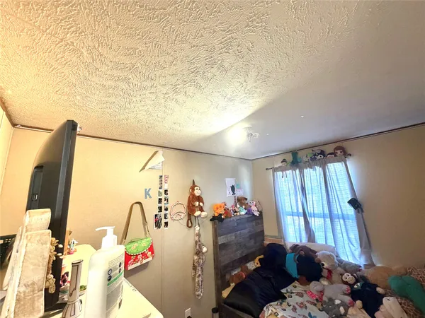 $186,000 | 310 Beaks Avenue, Eagle Lake, TX 77434