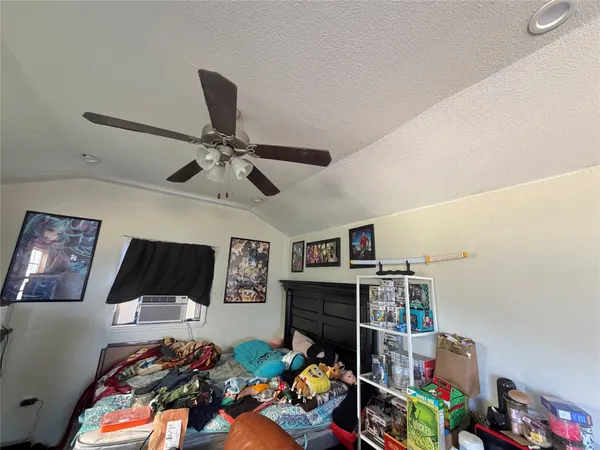 $186,000 | 310 Beaks Avenue, Eagle Lake, TX 77434