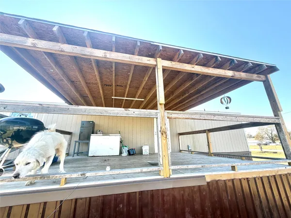 $186,000 | 310 Beaks Avenue, Eagle Lake, TX 77434