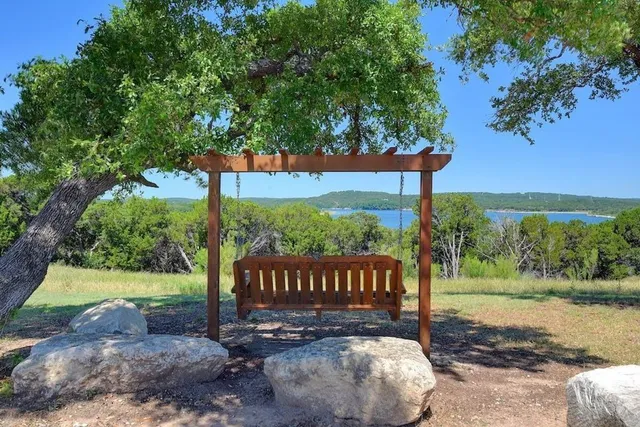 $2,850 | 22209 Cross Timbers Bend, Lago Vista, TX 78645