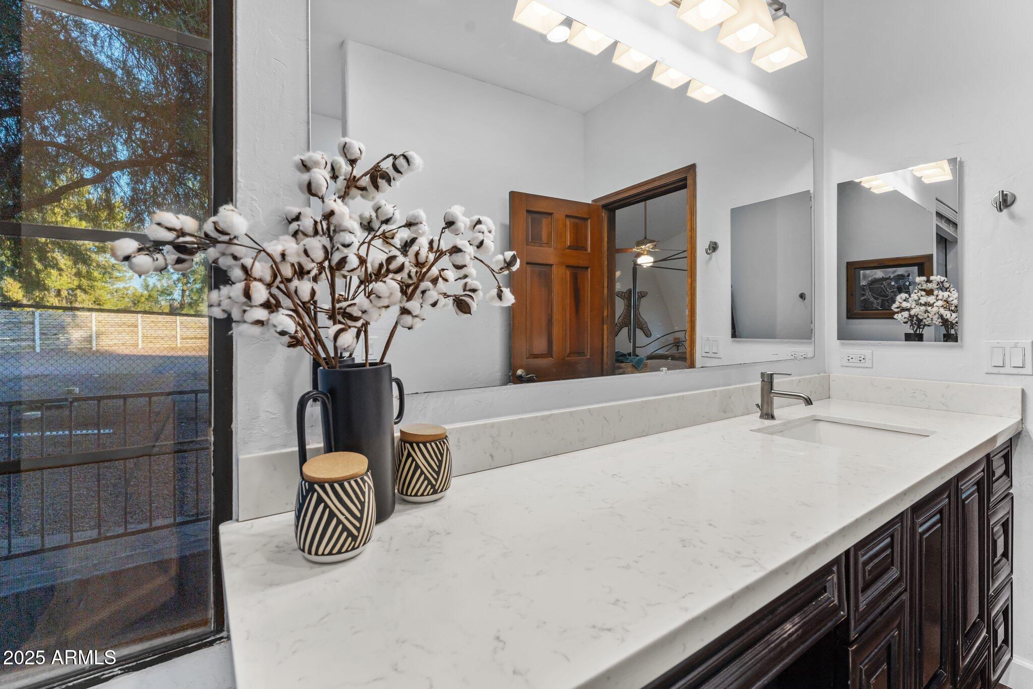 2601 East Mesquite Street Gilbert, AZ 85296 - Photo 32 of 69 Bathroom