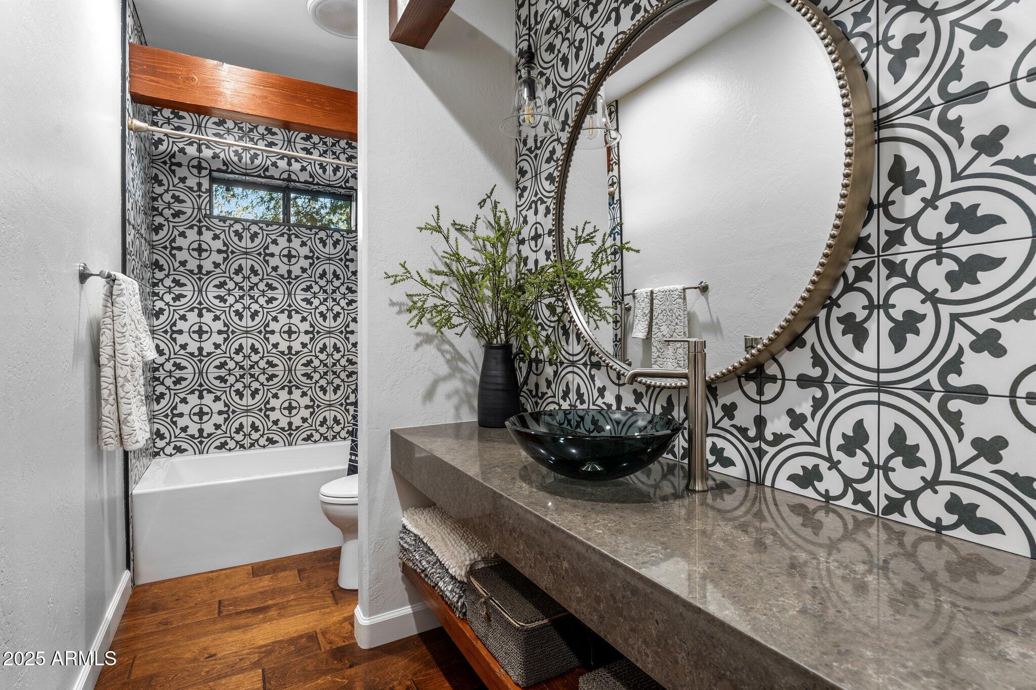 2601 East Mesquite Street Gilbert, AZ 85296 - Photo 35 of 69 Upstairs bathroom