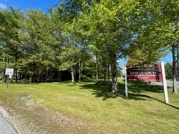 $349,000 | 118 Main Street, Lisbon Falls, ME 04252