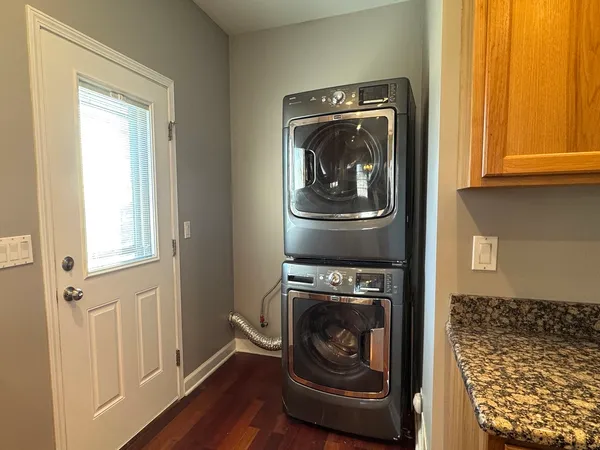 a close up view of a washer and dryer