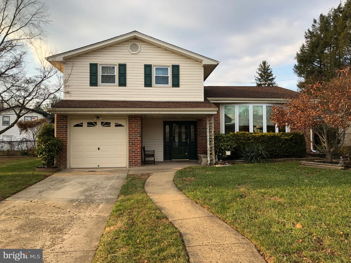 9214 Burbank Road Philadelphia, PA 19115 - Photo 1 of 24