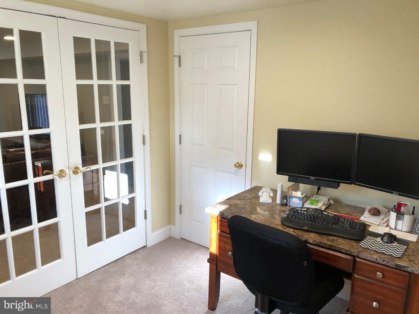 9214 Burbank Road Philadelphia, PA 19115 - Photo 5 of 24
