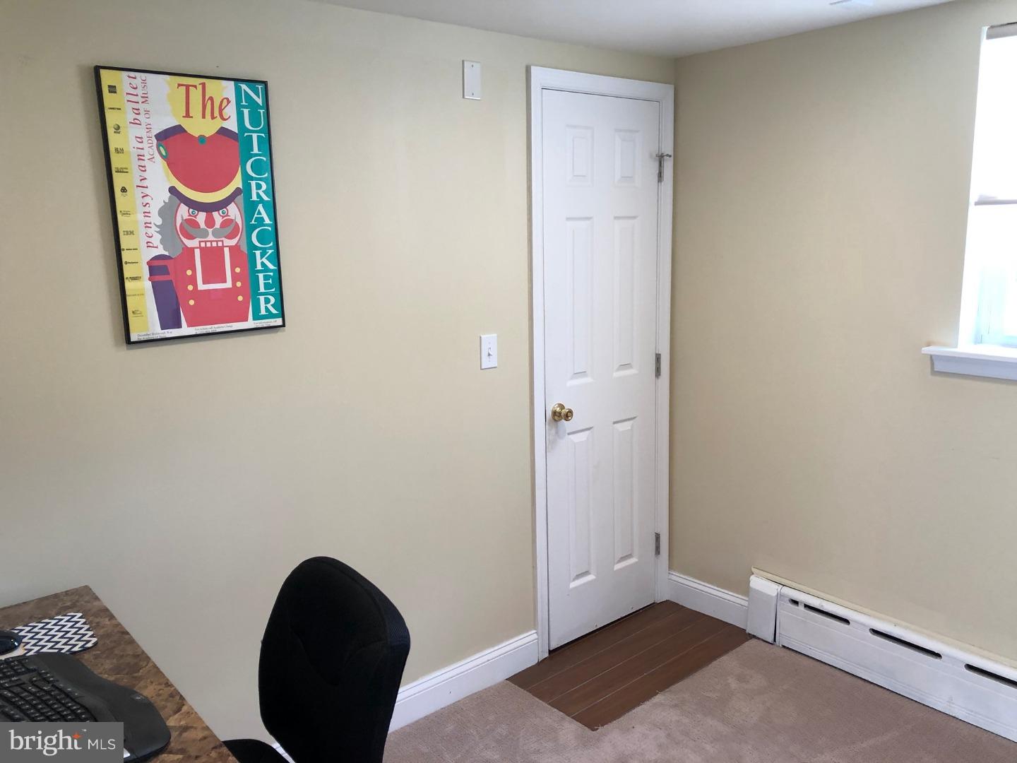 9214 Burbank Road Philadelphia, PA 19115 - Photo 6 of 24