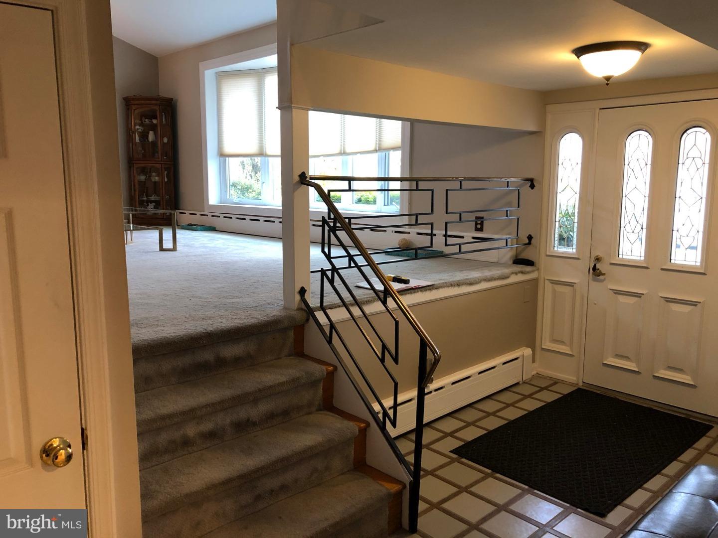 9214 Burbank Road Philadelphia, PA 19115 - Photo 8 of 24