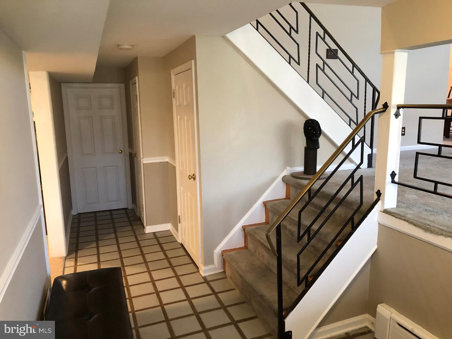 9214 Burbank Road Philadelphia, PA 19115 - Photo 10 of 24