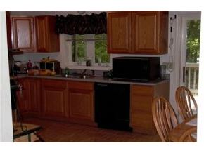 8 Garvin Road Derry, NH 03038 - Photo 3 of 9