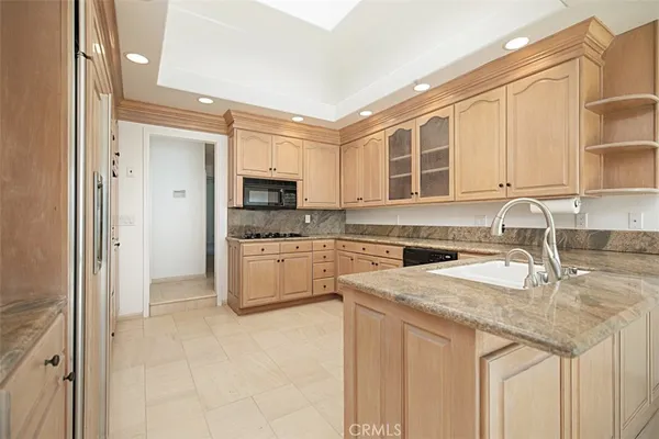 $9,000 | 408 Pasadena Court, San Clemente, CA 92672