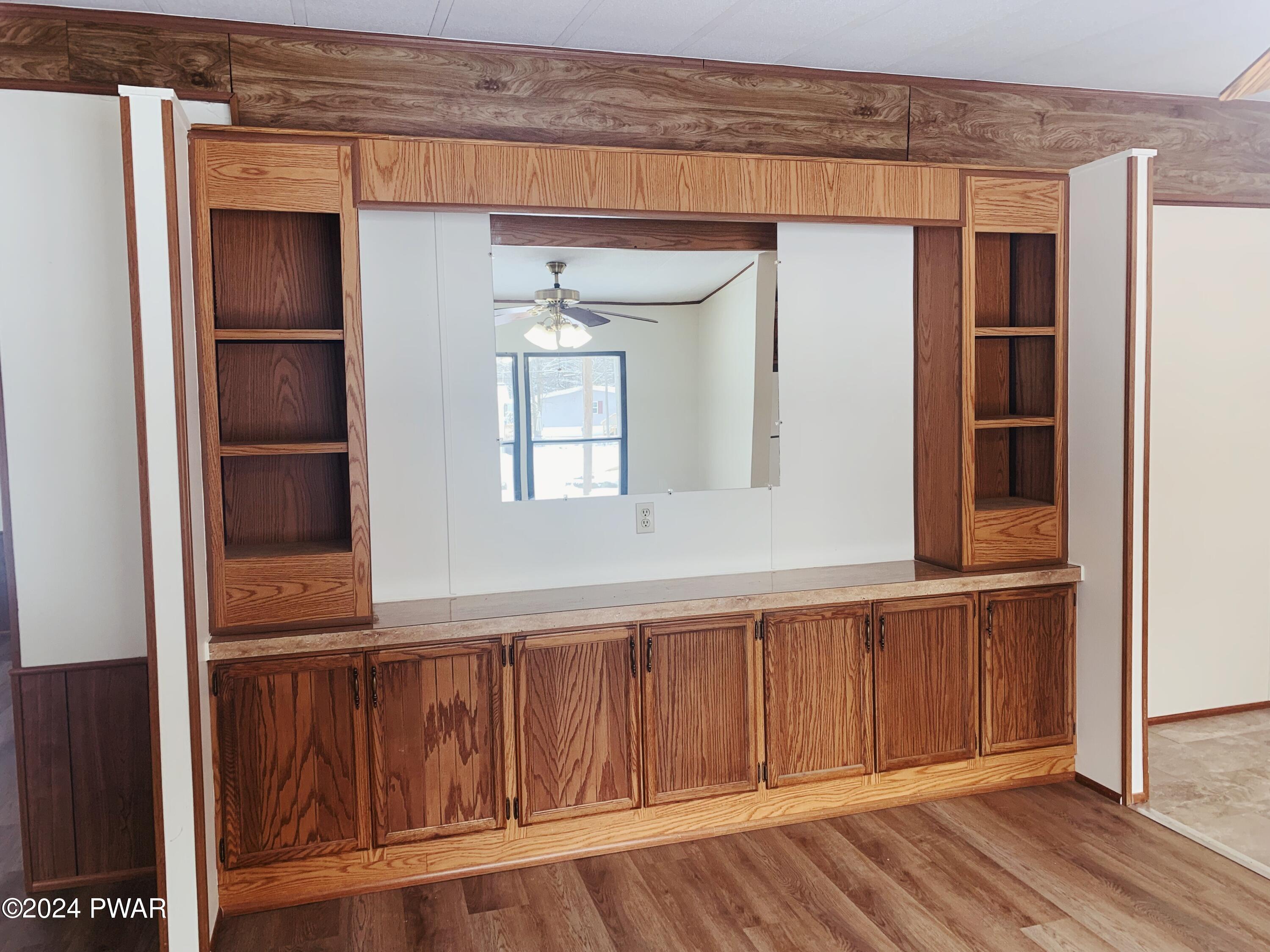 141 Rustic Road Greentown, PA 18426 - Photo 13 of 29 Dining Area - Built In Hutch