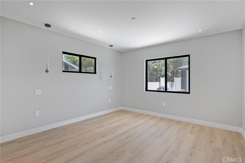 20522 Sherman Way Winnetka, CA 91306 - Photo 23 of 52