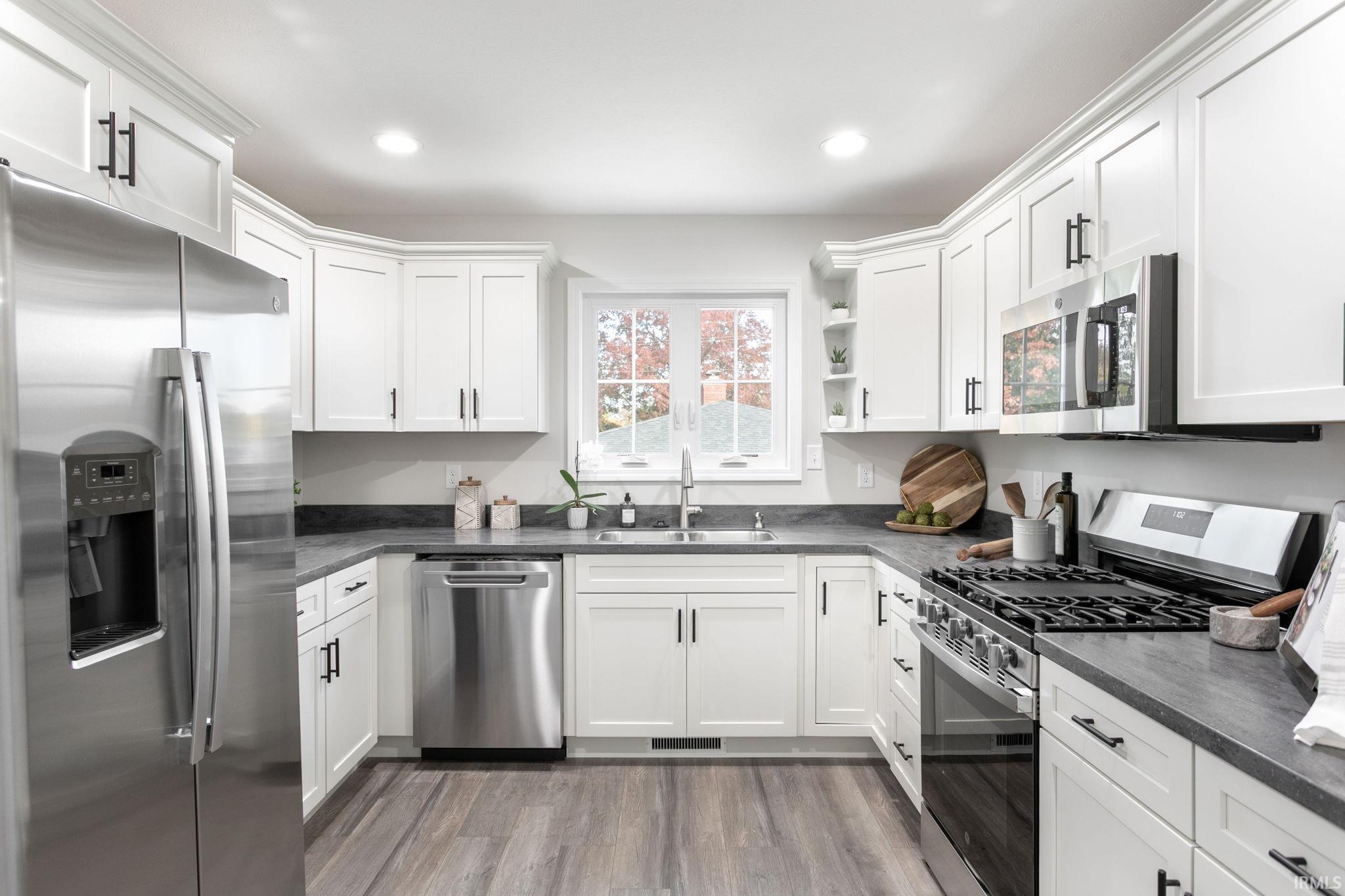 5428 Raleigh Drive South Bend, IN 46614 - Photo 11 of 33