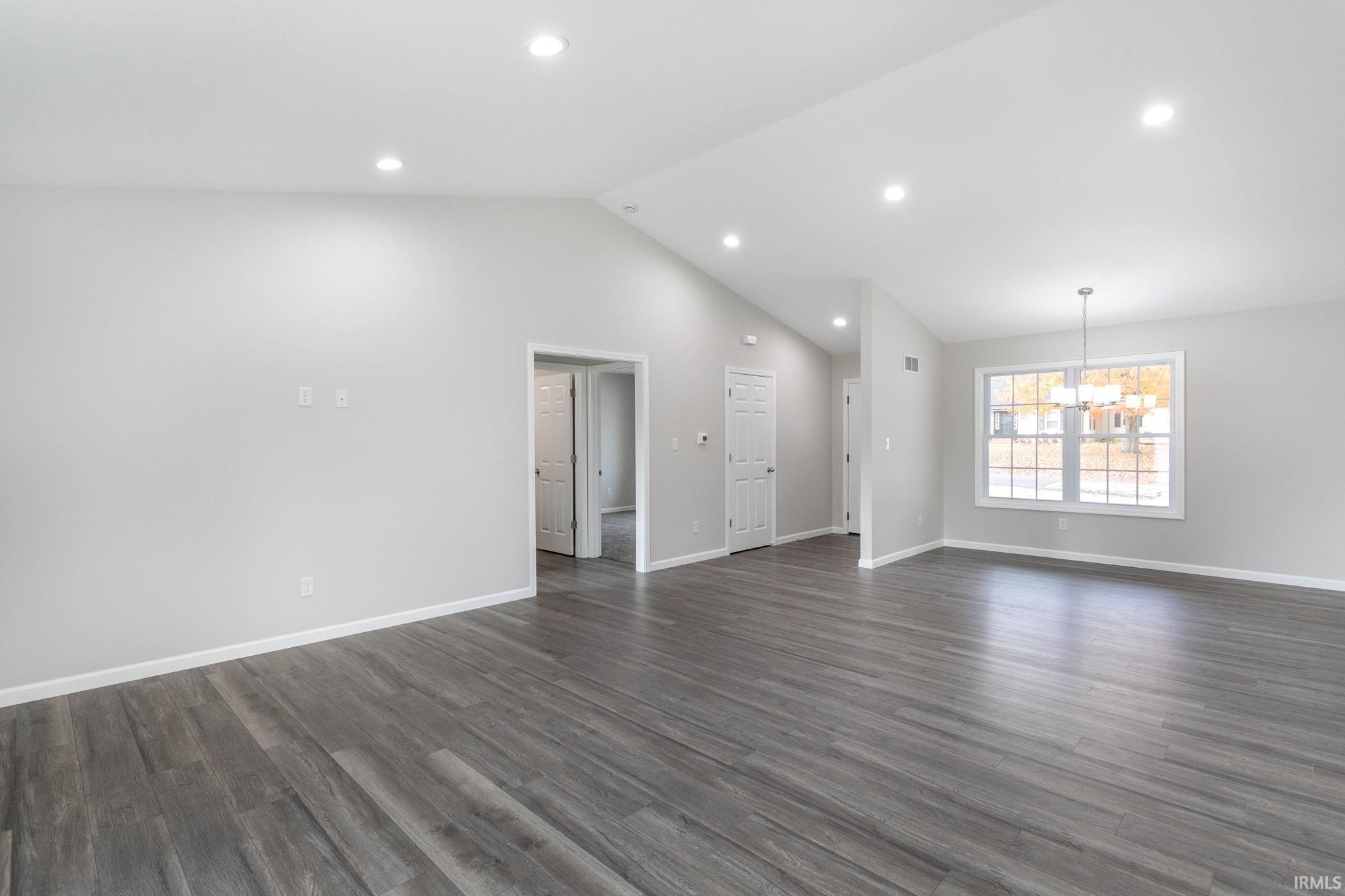 5428 Raleigh Drive South Bend, IN 46614 - Photo 4 of 33