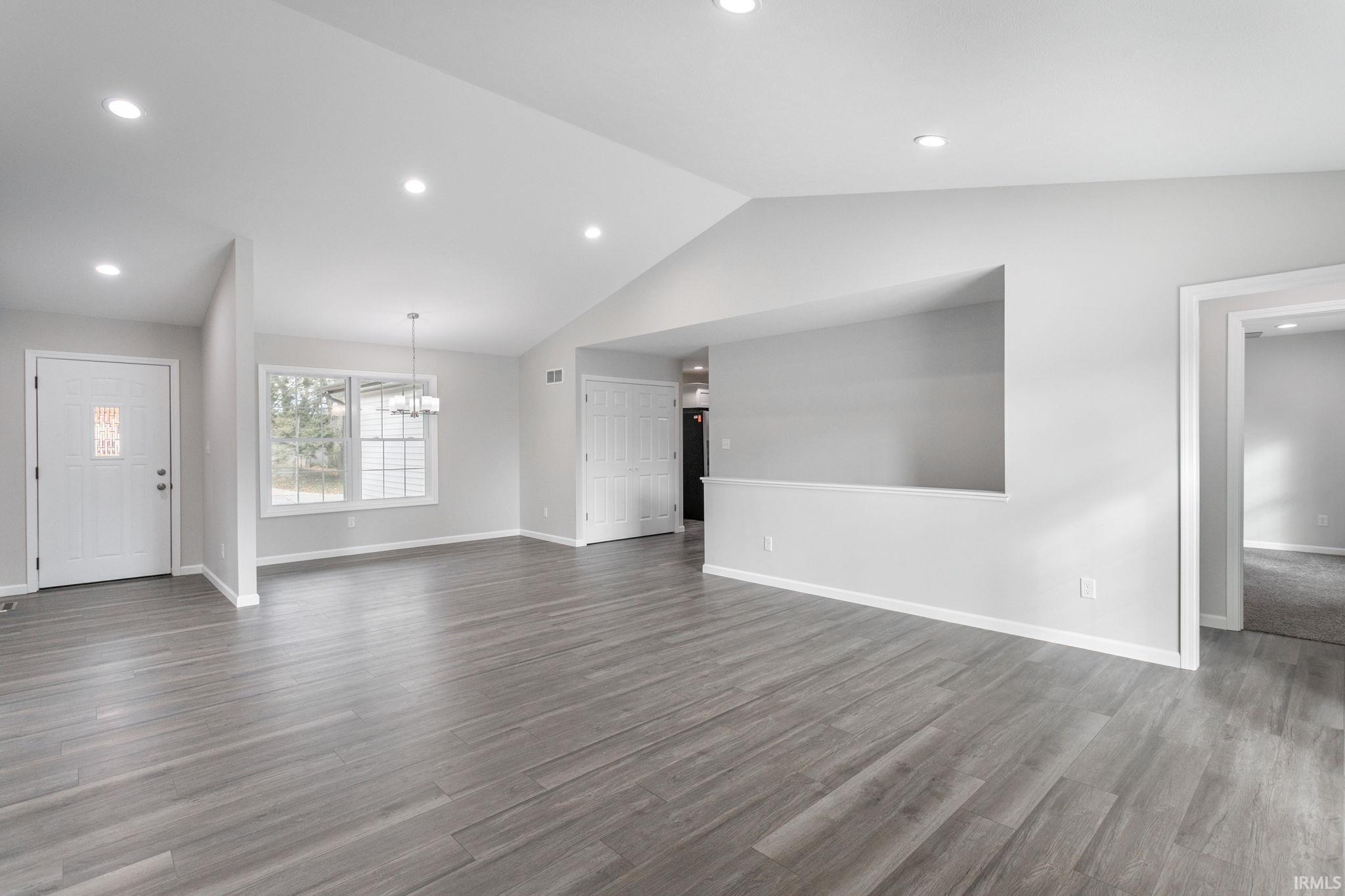 5428 Raleigh Drive South Bend, IN 46614 - Photo 7 of 33