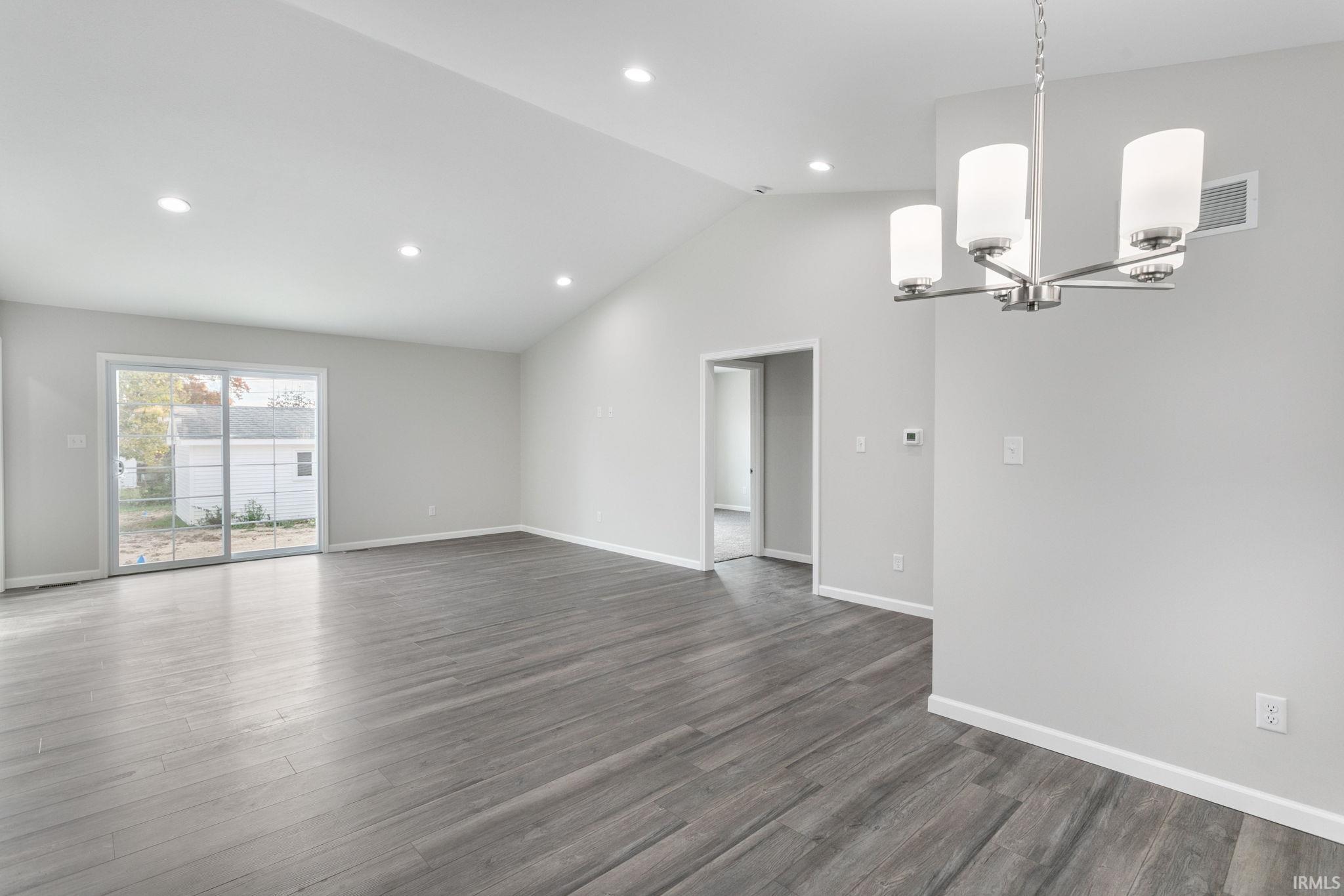 5428 Raleigh Drive South Bend, IN 46614 - Photo 8 of 33