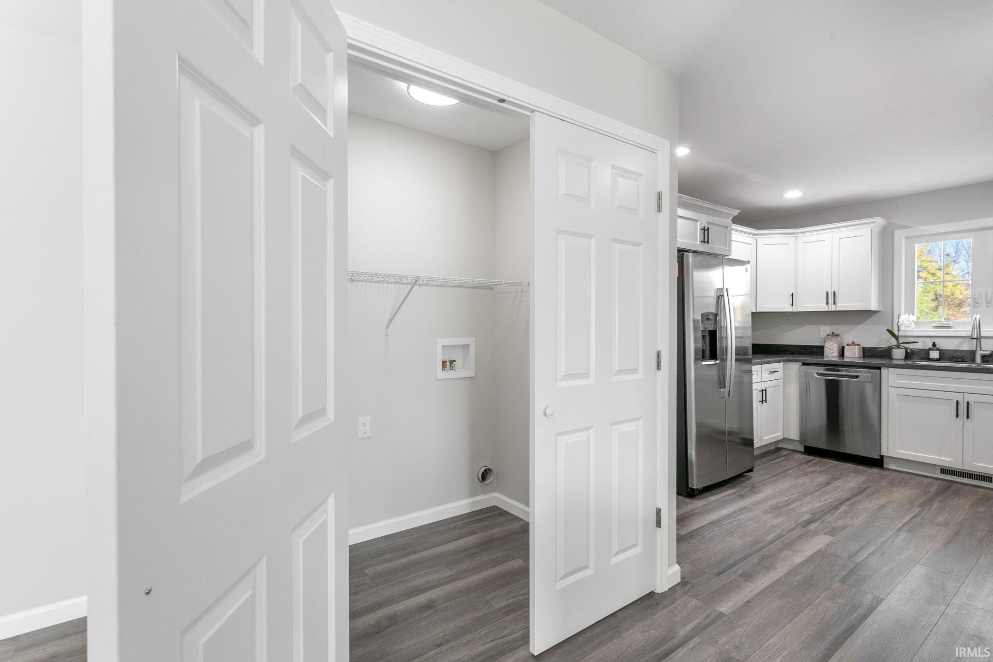 5428 Raleigh Drive South Bend, IN 46614 - Photo 9 of 33