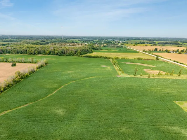 $839,900 | N3879 State Highway, Pulaski, WI 54162