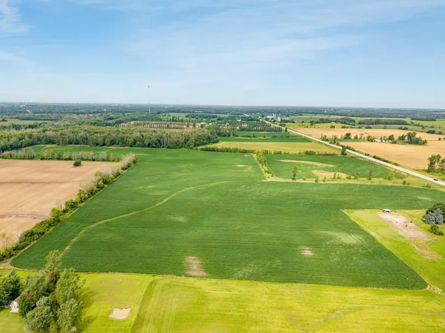 $839,900 | N3879 State Highway, Pulaski, WI 54162