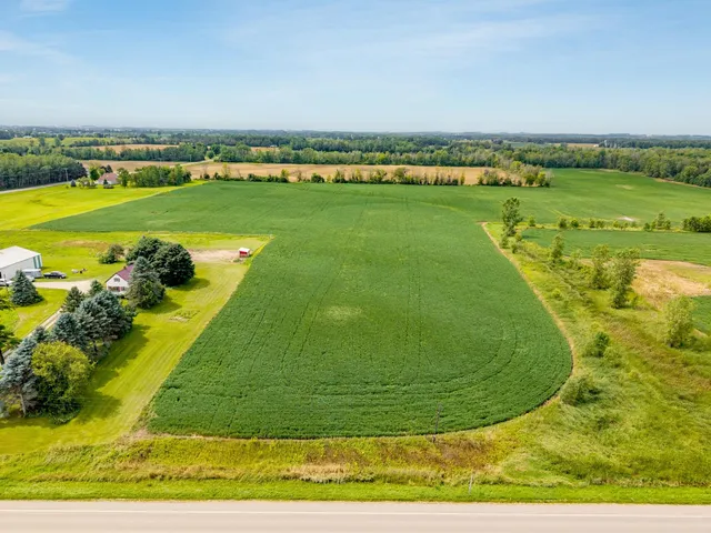 $839,900 | N3879 State Highway, Pulaski, WI 54162