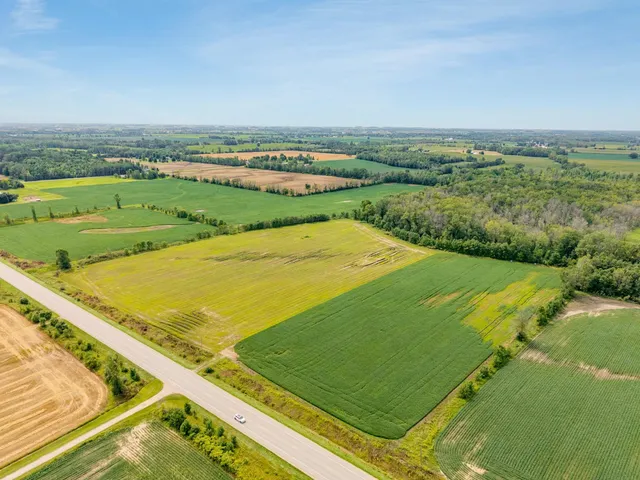 $839,900 | N3879 State Highway, Pulaski, WI 54162