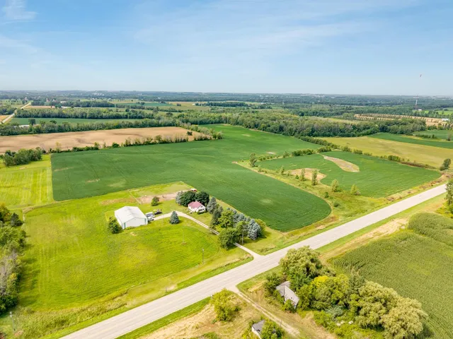 $839,900 | N3879 State Highway, Pulaski, WI 54162