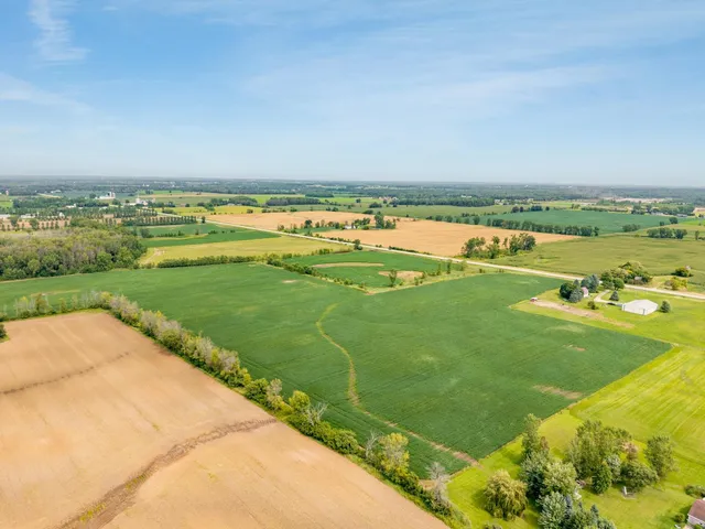 $839,900 | N3879 State Highway, Pulaski, WI 54162