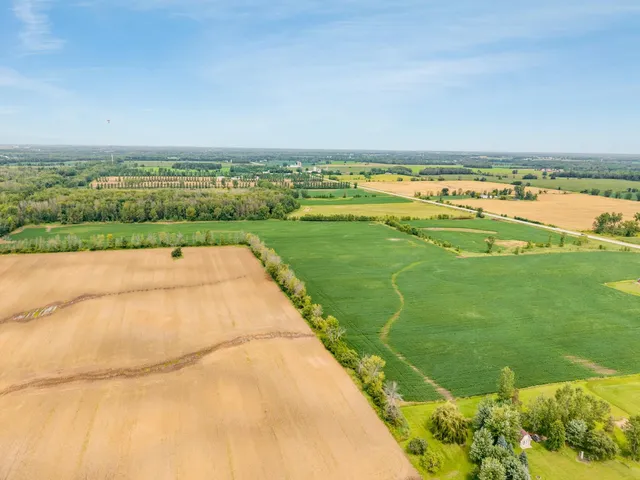 $839,900 | N3879 State Highway, Pulaski, WI 54162