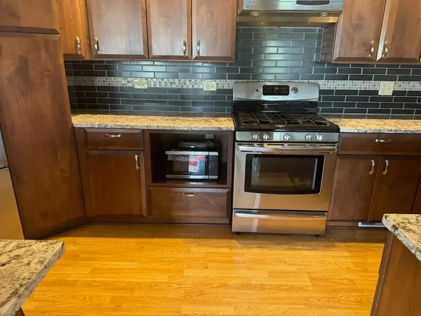 $2,399 | 1871 Fox Run Drive, Unit A, Elk Grove Village, IL 60007