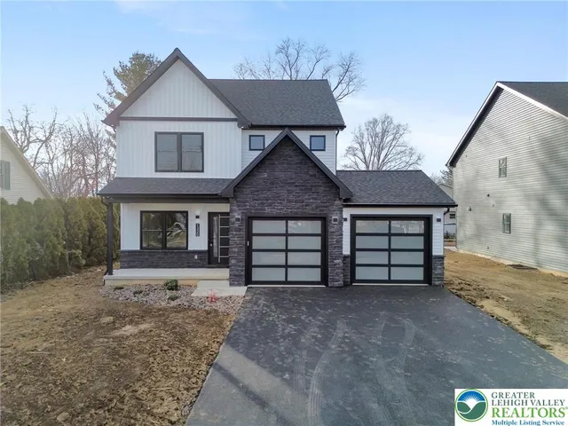 $599,900 | 1330 Lincoln Street, Catasauqua, PA 18032