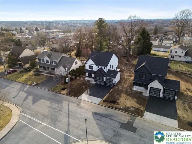 $599,900 | 1330 Lincoln Street, Catasauqua, PA 18032