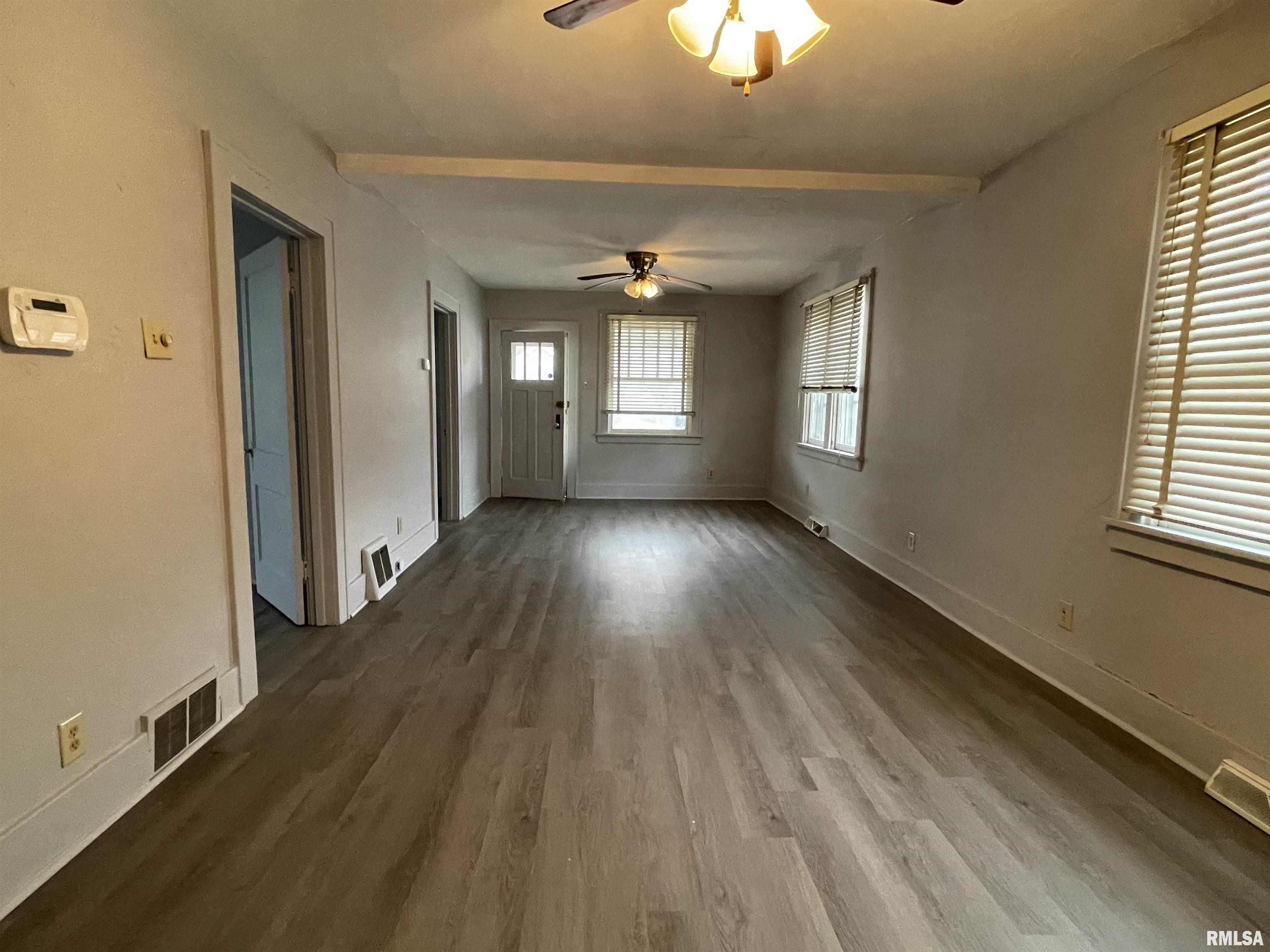 2213 South 11th Street Springfield, IL 62703 - Photo 3 of 13 Gallery Image 3