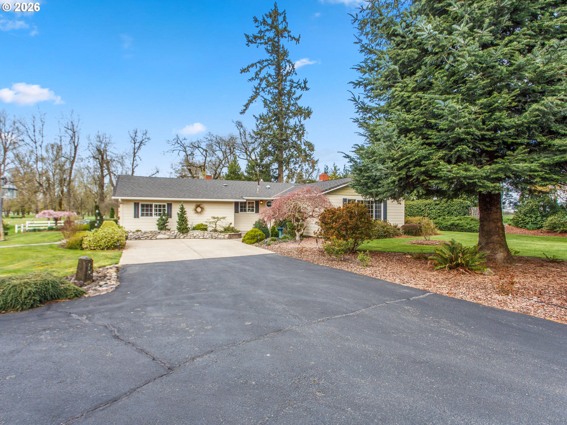 12063 Golf Lane Southeast Sublimity, OR 97385 - Photo 4 of 48