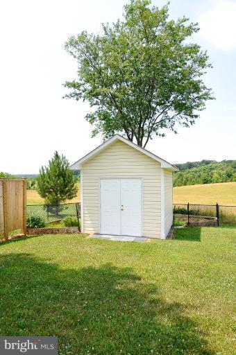 7016 Damascus Road Gaithersburg, MD 20882 - Photo 22 of 23 Shed