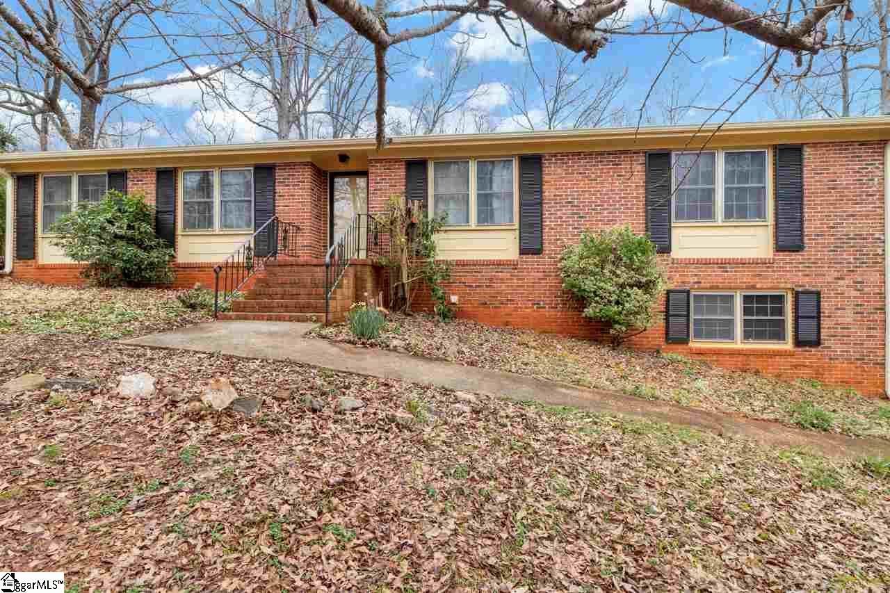 111 Waterloo Circle Greer, SC 29650 - Photo 1 of 34 Gallery Image 1