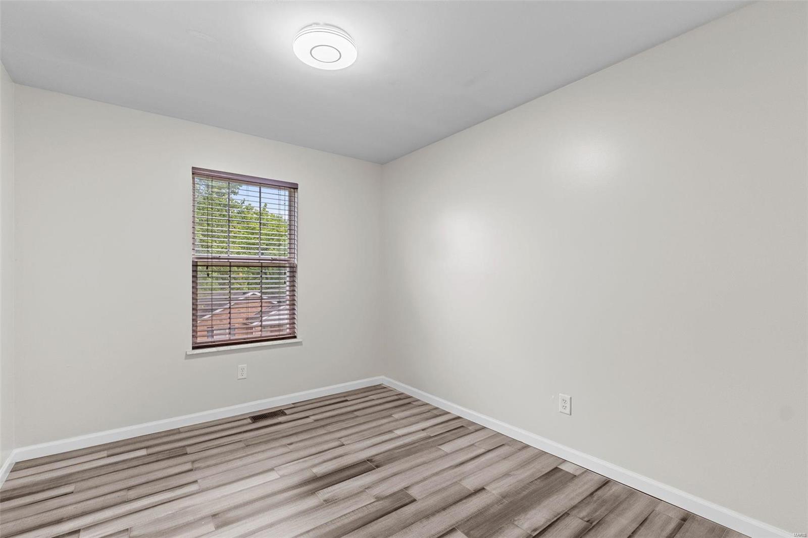 210 Ruggles Road Ferguson, MO 63135 - Photo 15 of 21 Gallery Image 15